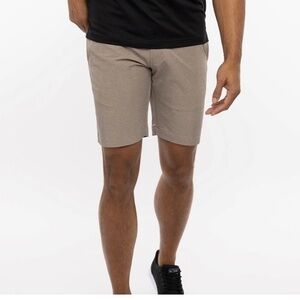 NEW TRAVIS MATHEW | Grommet khaki shorts 40